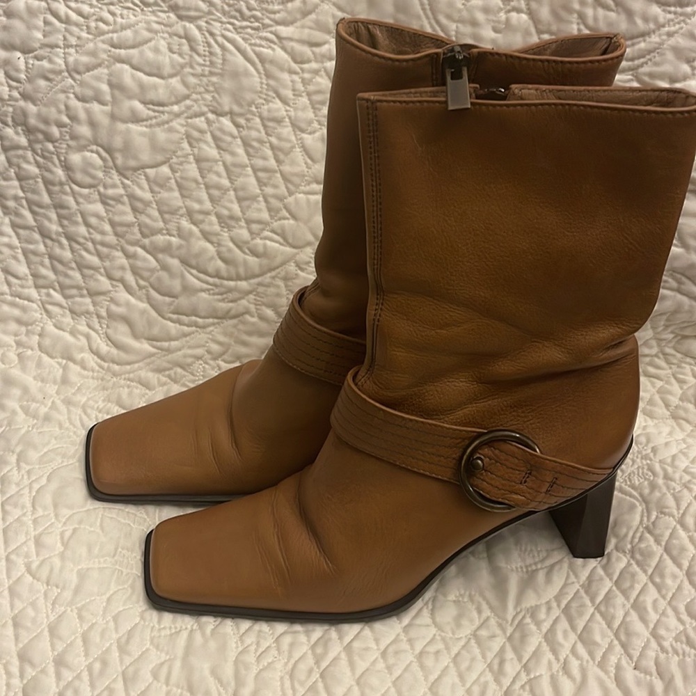 Anne KleinTan Ankle Boots Size 9M
